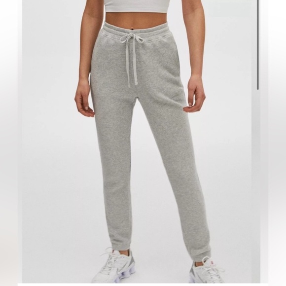 Aritzia - TNA waffle Jogger - Picture 1 of 6